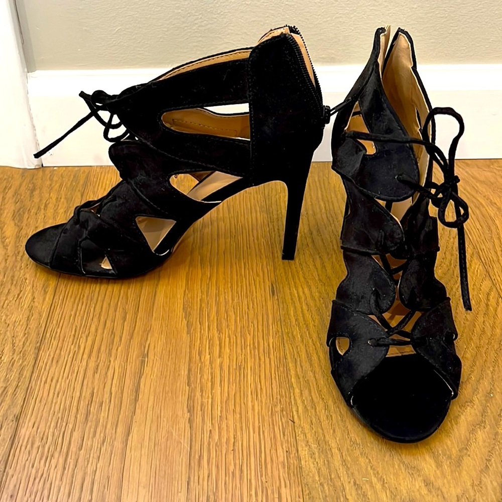 Express Lace Up Black 3” Heel Size 8